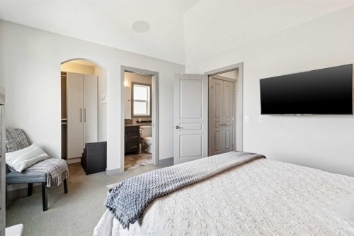 216 Mahogany Grove Se, Calgary, AB - Indoor Photo Showing Bedroom