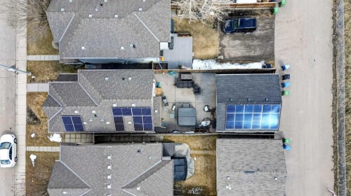 336 Cranberry Circle Se, Calgary, AB - Outdoor