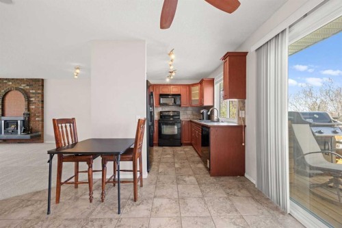 7720 Hunterquay Road Nw, Calgary, AB - Indoor