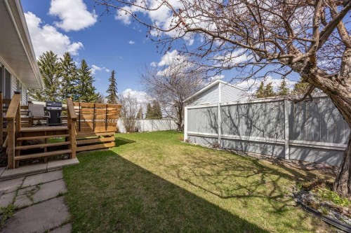 7720 Hunterquay Road Nw, Calgary, AB - Outdoor