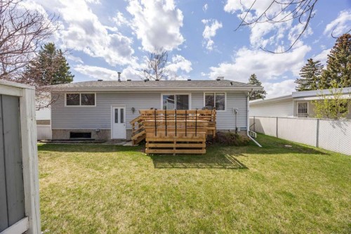 7720 Hunterquay Road Nw, Calgary, AB - Outdoor With Deck Patio Veranda
