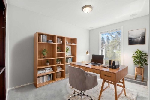 7720 Hunterquay Road Nw, Calgary, AB - Indoor Photo Showing Office