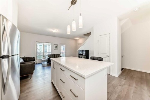 139 Legacy Point Se, Calgary, AB - Indoor Photo Showing Kitchen