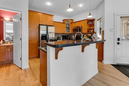 2-3421 5 Avenue Nw, Calgary, AB - Indoor Photo Showing Kitchen