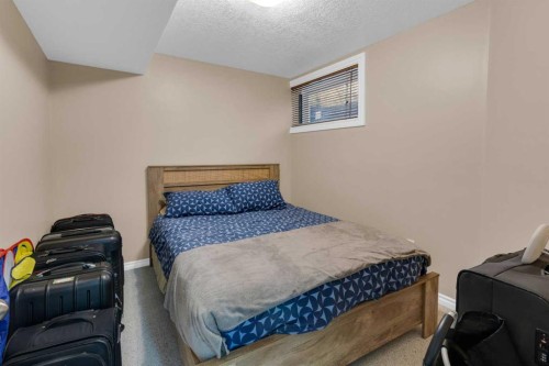 2-3421 5 Avenue Nw, Calgary, AB - Indoor Photo Showing Bedroom