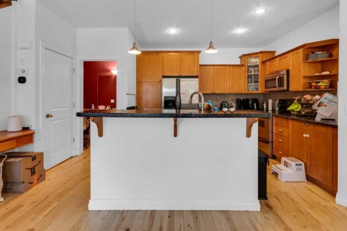 2-3421 5 Avenue Nw, Calgary, AB - Indoor Photo Showing Kitchen
