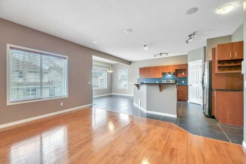 151 Everhollow Way Sw, Calgary, AB - Indoor Photo Showing Kitchen