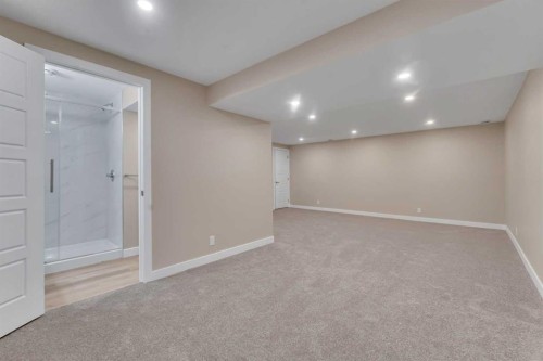 221 Madeira Crescent Ne, Calgary, AB - Indoor