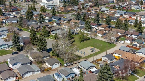 221 Madeira Crescent Ne, Calgary, AB - Outdoor With View