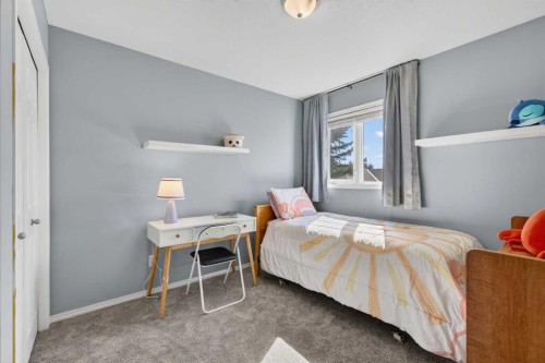 308 Cambridge Place, Strathmore, AB - Indoor Photo Showing Bedroom