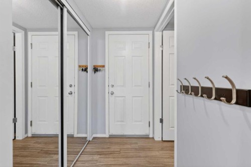 308 Cambridge Place, Strathmore, AB - Indoor Photo Showing Other Room