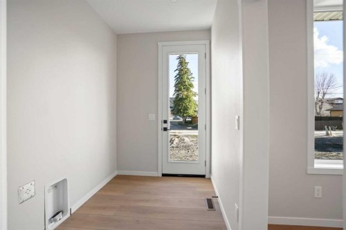 121 5 Avenue Se, High River, AB - Indoor Photo Showing Other Room