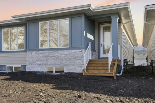 121 5 Avenue Se, High River, AB - Outdoor