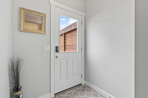 11 Masters Manor Se, Calgary, AB - Indoor Photo Showing Other Room