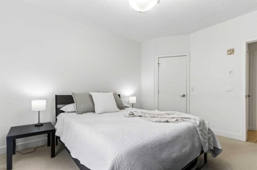 301-315 24 Avenue Sw, Calgary, AB - Indoor Photo Showing Bedroom