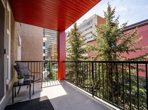 301-315 24 Avenue Sw, Calgary, AB - Outdoor With Exterior