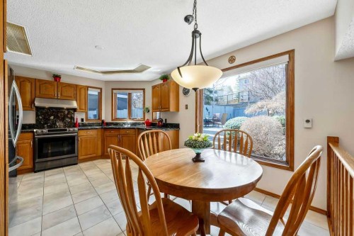 5019 Norris Road Nw, Calgary, AB - Indoor Photo Showing Dining Room