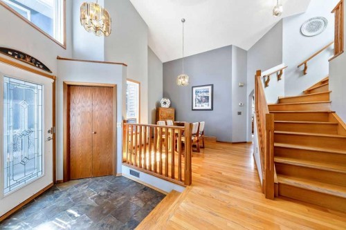 5019 Norris Road Nw, Calgary, AB - Indoor Photo Showing Other Room