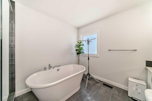 219 Chelsea Park, Chestermere, AB - Indoor Photo Showing Bathroom