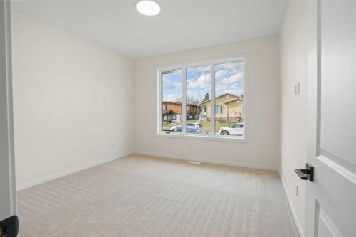123 5 Avenue Se, High River, AB - Indoor Photo Showing Other Room