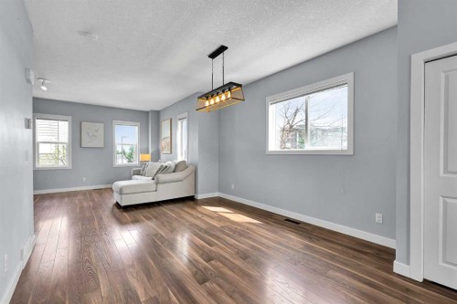 359 Silverado Common Sw, Calgary, AB - Indoor Photo Showing Other Room
