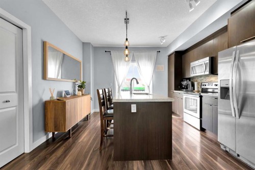 359 Silverado Common Sw, Calgary, AB - Indoor Photo Showing Kitchen