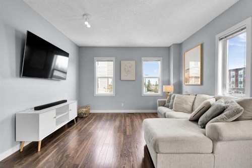 359 Silverado Common Sw, Calgary, AB - Indoor Photo Showing Living Room
