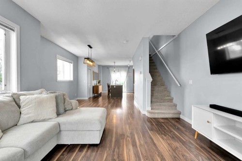 359 Silverado Common Sw, Calgary, AB - Indoor Photo Showing Living Room