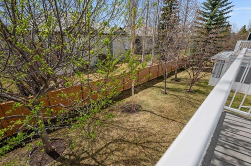 122 Rocky Ridge Villas Nw, Calgary, AB - Outdoor