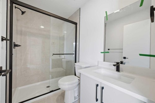8814 48 Street Ne, Calgary, AB - Indoor Photo Showing Bathroom