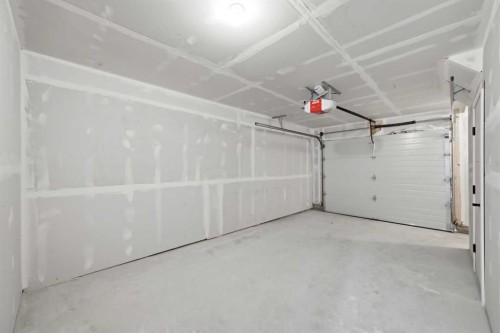8814 48 Street Ne, Calgary, AB - Indoor Photo Showing Garage