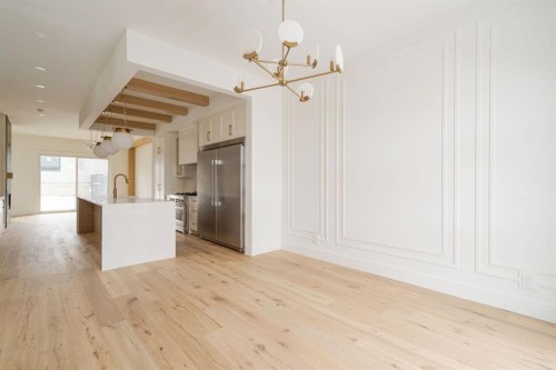 2447 29 Sw, Calgary, AB - Indoor Photo Showing Kitchen