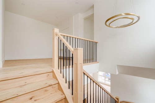 2447 29 Sw, Calgary, AB - Indoor Photo Showing Other Room
