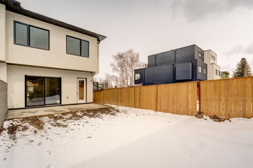 2447 29 Sw, Calgary, AB - Outdoor With Exterior