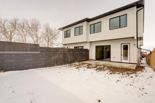 2447 29 Sw, Calgary, AB - Outdoor With Exterior