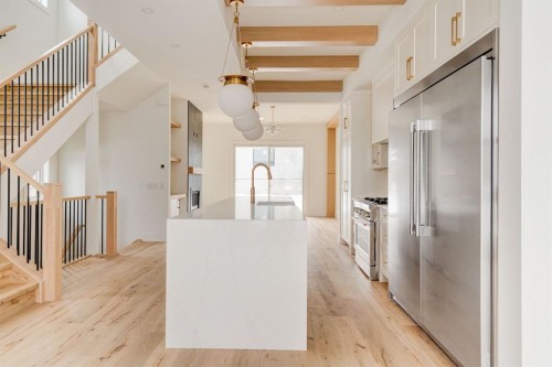2447 29 Sw, Calgary, AB - Indoor