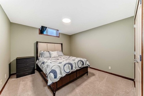123 Parkmere Court, Chestermere, AB - Indoor Photo Showing Bedroom