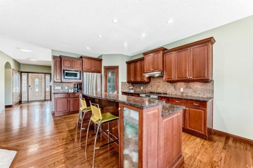 123 Parkmere Court, Chestermere, AB - Indoor Photo Showing Kitchen