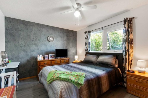 4417 55 Avenue, Olds, AB - Indoor Photo Showing Bedroom