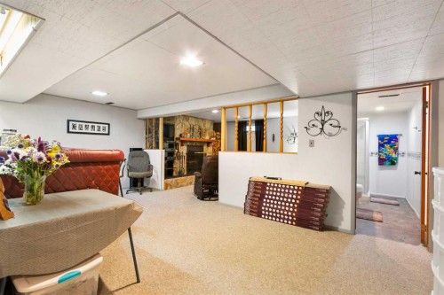 4417 55 Avenue, Olds, AB - Indoor