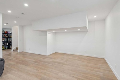 226 Dawson Way, Chestermere, AB - Indoor Photo Showing Other Room