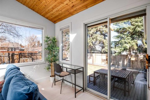 4716 26 Avenue Sw, Calgary, AB - Indoor Photo Showing Kitchen