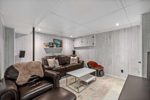 4716 26 Avenue Sw, Calgary, AB - Indoor
