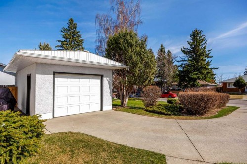 4716 26 Avenue Sw, Calgary, AB - Outdoor With Deck Patio Veranda With Exterior