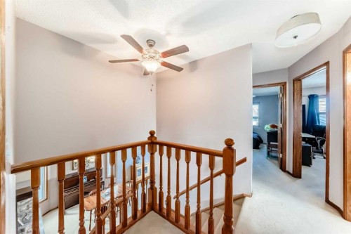 402 Citadel Hills Circle Nw, Calgary, AB - Indoor Photo Showing Other Room