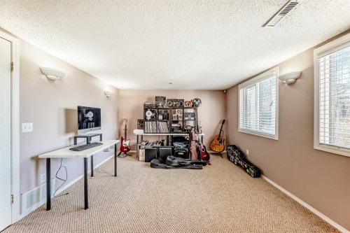 402 Citadel Hills Circle Nw, Calgary, AB - Indoor