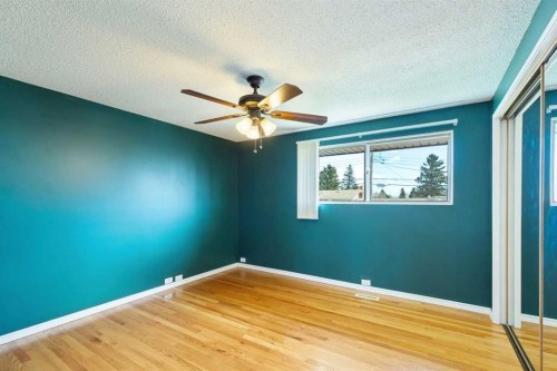12 Huntwick Way Ne, Calgary, AB - Indoor Photo Showing Other Room