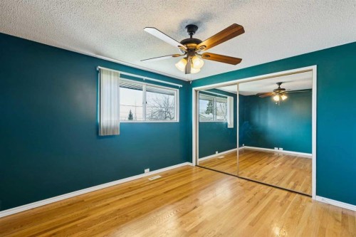 12 Huntwick Way Ne, Calgary, AB - Indoor Photo Showing Other Room