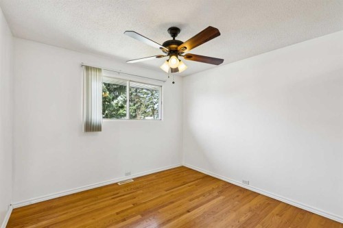 12 Huntwick Way Ne, Calgary, AB - Indoor Photo Showing Other Room
