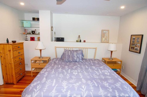 1616 Summer Street Sw, Calgary, AB - Indoor Photo Showing Bedroom